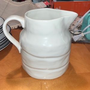 Farmhouse style utensil holder